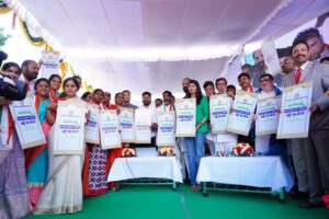 Launch-of-Mahalakshmi-and-Cheyutha-Schemes-09-12-2023-3